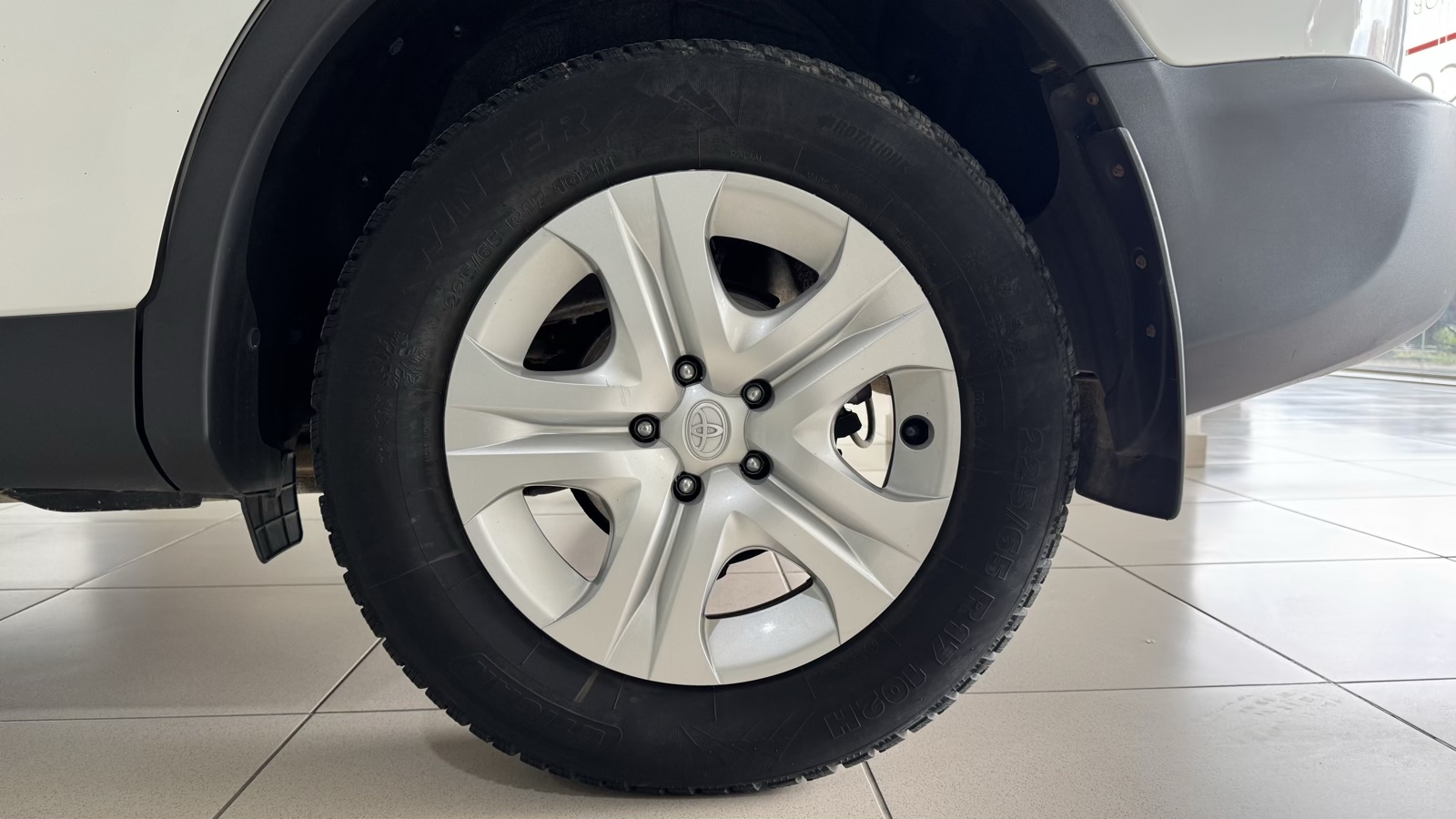 Toyota RAV4 2013 року, Універсал, Тойота Центр Ужгород "Карат Мотор", м.Ужгород | Фото № 16 Toyota RAV4 2013 року з пробігом 249743 км, Універсал, Тойота Центр Ужгород "Карат Мотор", м.Ужгород - 595000 ГРН | Фото № 16