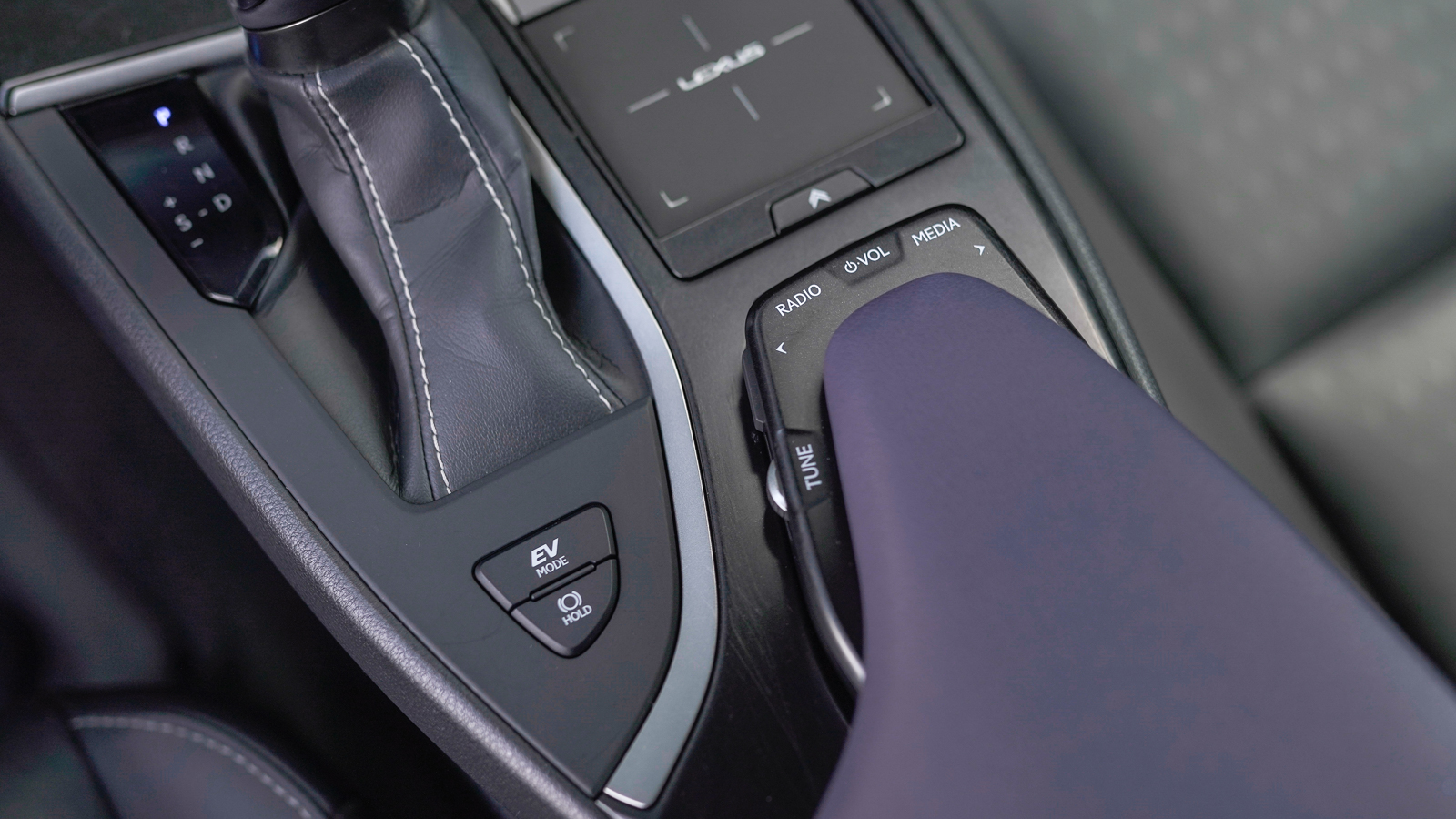 Lexus UX 2021 року, Хетчбек, Лексус Львів, м.Львів | Фото № 34 Lexus UX 2021 року з пробігом 68211 км, Хетчбек, Лексус Львів, м.Львів - 1442100 ГРН | Фото № 34