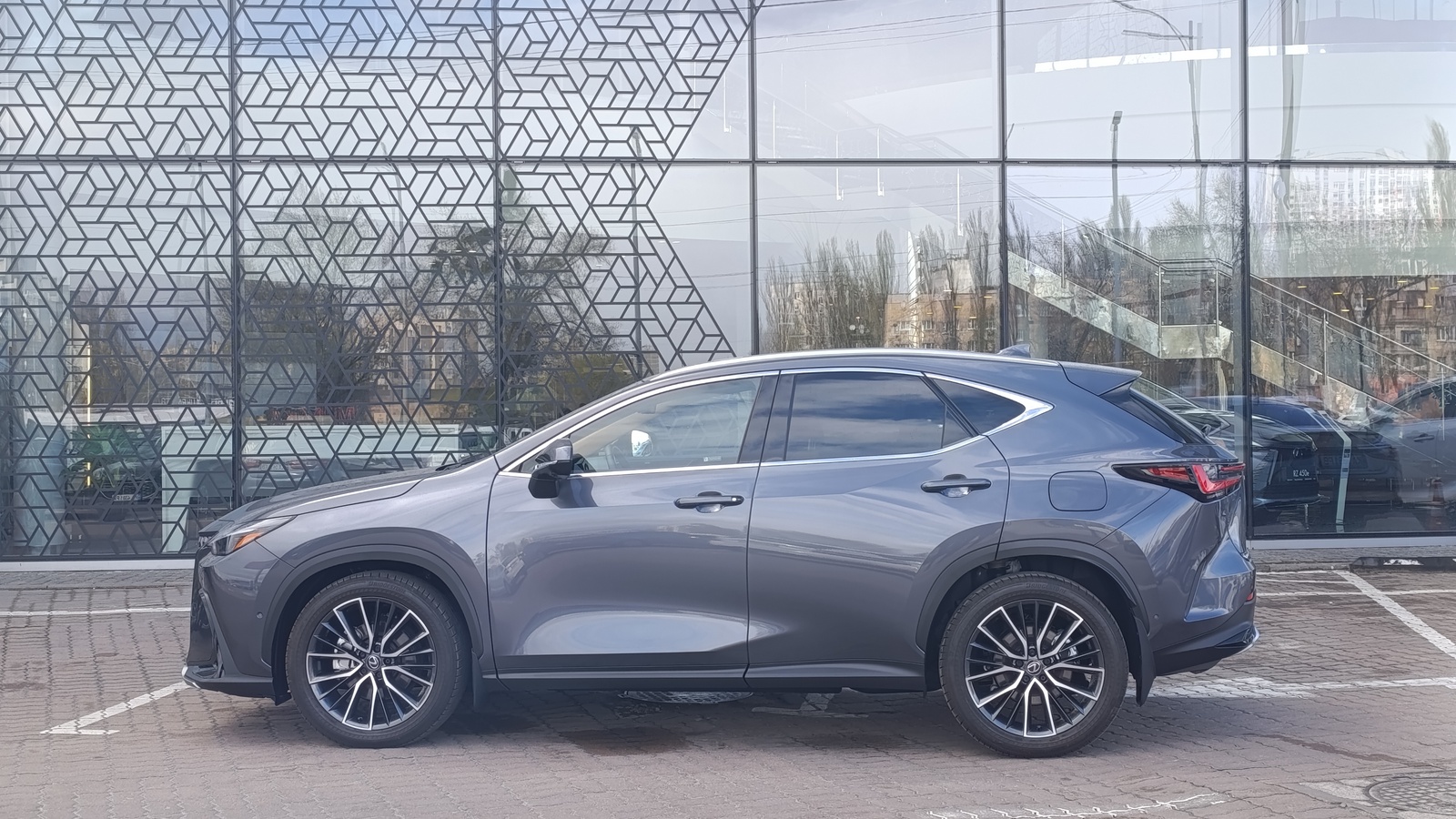 Lexus NX 450h+ 2024 року, Універсал, Лексус Київ Захід, м.Київ | Фото № 3 Lexus NX 450h+ 2024 року з пробігом 1825 км, Універсал, Лексус Київ Захід, м.Київ - 3350000 ГРН | Фото № 3
