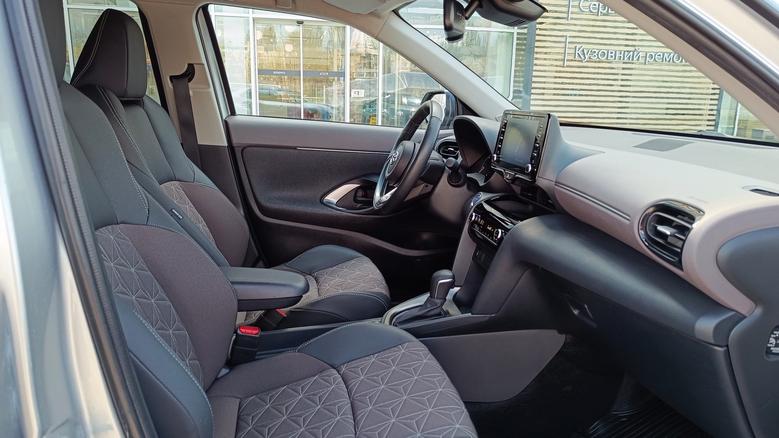 Toyota YARIS CROSS 2022 року з пробігом 58715 км, Хетчбек, Тойота Центр Київ "ВіДі Автострада", м.Київ - 1120000 ГРН | Фото № 6