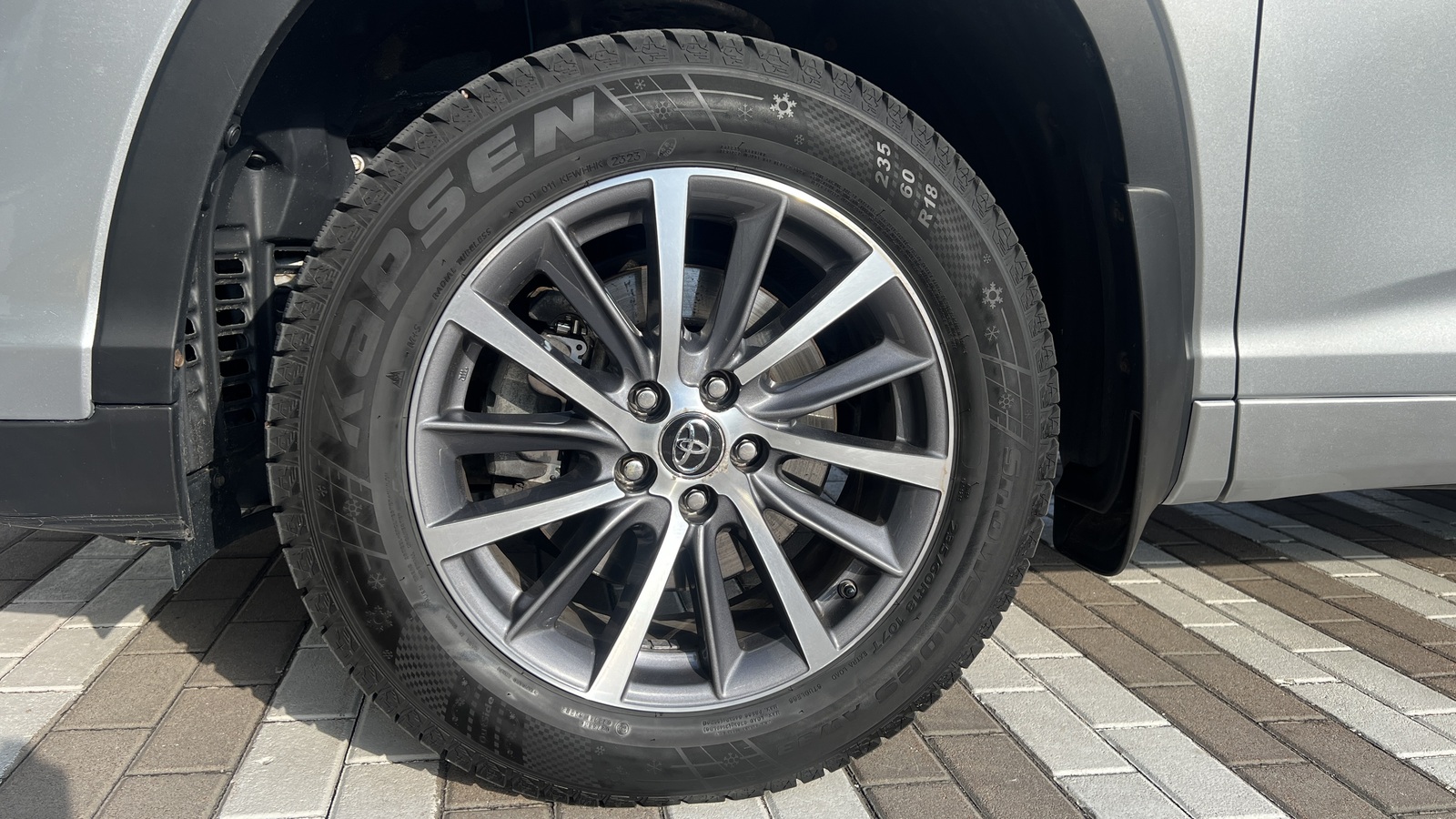 Toyota HIGHLANDER 2018 року, Універсал, Тойота Центр Чернігів "Соллі-Плюс", м.Чернігів | Фото № 15 Toyota HIGHLANDER 2018 року з пробігом 64784 км, Універсал, Тойота Центр Чернігів "Соллі-Плюс", м.Чернігів - 1254000 ГРН | Фото № 15