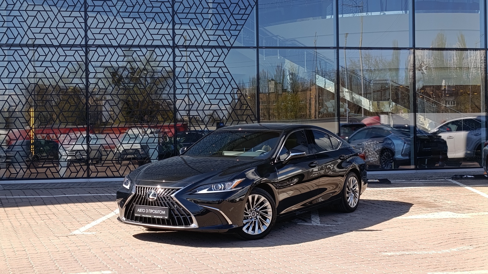 Lexus ES 2023 року з пробігом 10000 км, Седан, Лексус Київ Захід, м.Київ - 2300000 ГРН | Фото № 1