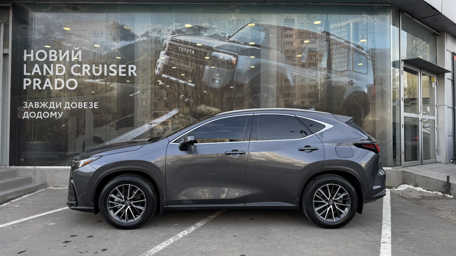 Lexus NX 2021 року з пробігом 23298 км, Універсал, Тойота Центр Одеса "ВіДі Пальміра", м.Одеса - 2180000 ГРН | Фото № 3