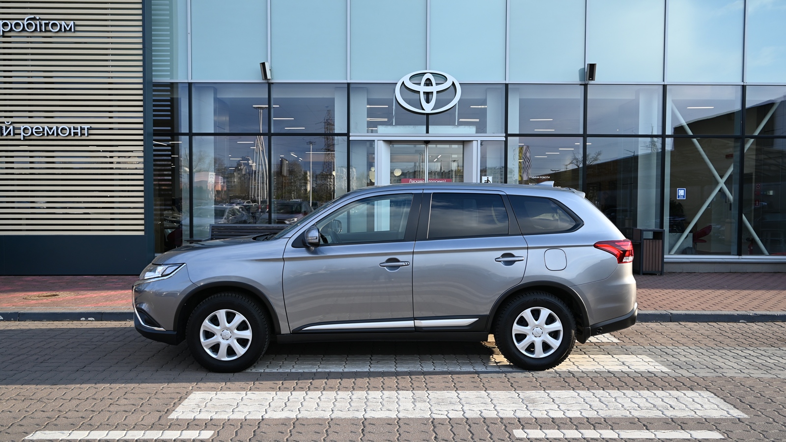 Інші авто MITSUBISHI OUTLANDER 2023 року з пробігом 60851 км, Універсал, Тойота Центр Київ "Сіті Плаза", м.Київ - 954720 ГРН | Фото № 3