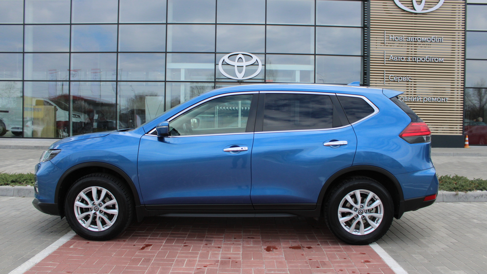 Інші авто NISSAN X-TRAIL 2018 року з пробігом 55129 км, Універсал, Тойота Центр Черкаси "Мотор Сіті", м.Черкаси - 900000 ГРН | Фото № 3