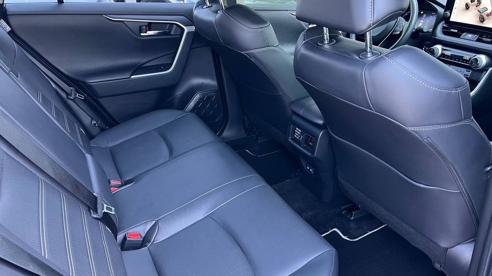 Toyota RAV4 2023 року з пробігом 27513 км, Універсал, Тойота Центр Хмельницький "Гранд Мотор", м.Хмельницький - 1948800 ГРН | Фото № 7