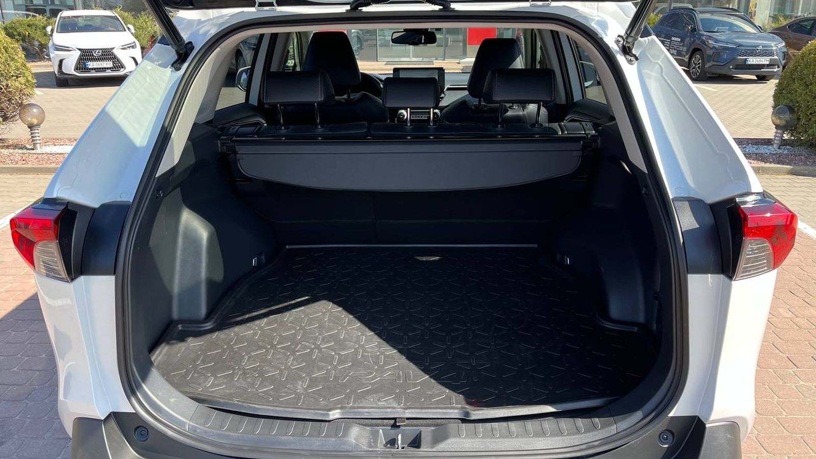 Toyota RAV4 2023 року з пробігом 27513 км, Універсал, Тойота Центр Хмельницький "Гранд Мотор", м.Хмельницький - 1948800 ГРН | Фото № 10