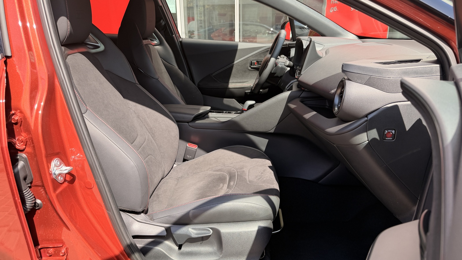 Toyota C-HR 2025 року з пробігом 335 км, Хетчбек, Тойота Центр Кривий Ріг "Алмаз Сістем", м.Кривий Ріг - 1800000 ГРН | Фото № 6