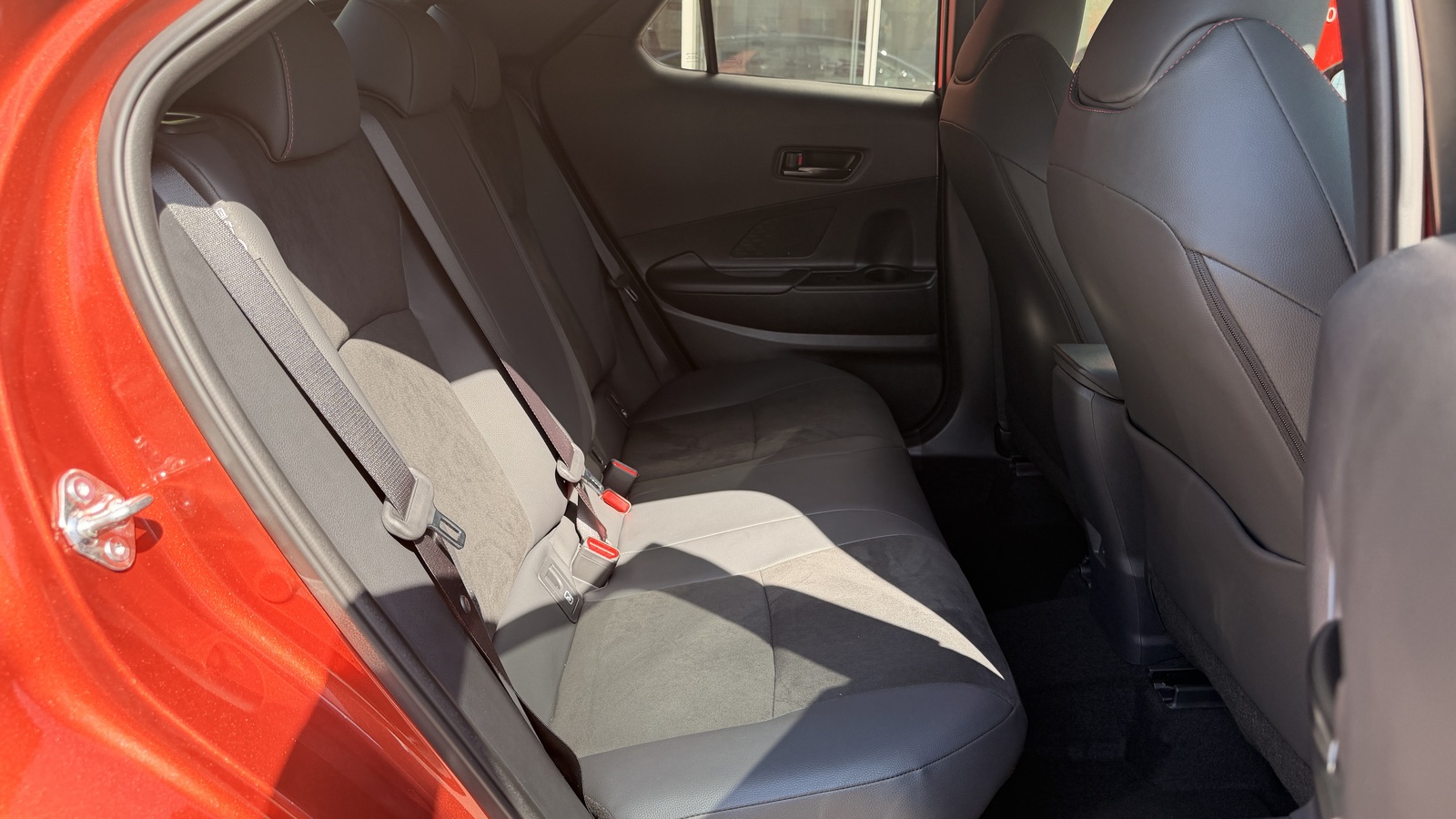 Toyota C-HR 2025 року з пробігом 335 км, Хетчбек, Тойота Центр Кривий Ріг "Алмаз Сістем", м.Кривий Ріг - 1800000 ГРН | Фото № 7