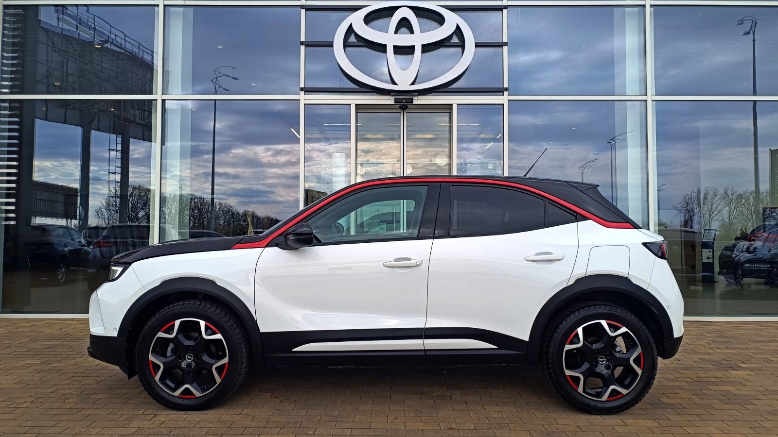 Інші авто OPEL Mokka 2023 року з пробігом 32171 км, Універсал, Тойота Центр Київ «ВІДІ Аеропорт», м.Київ - 930000 ГРН | Фото № 3