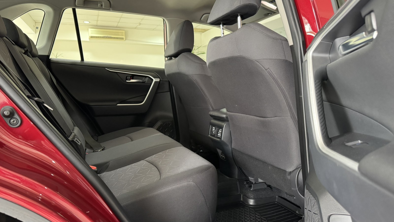 Toyota RAV4 2022 року з пробігом 55000 км, Універсал, Тойота Центр Ужгород "Карат Мотор", м.Ужгород - 1164500 ГРН | Фото № 7