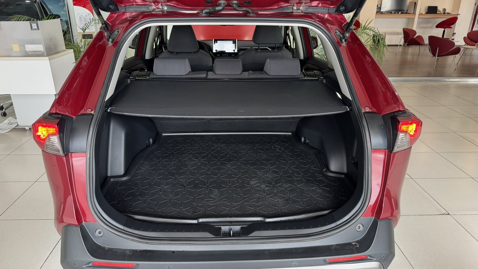 Toyota RAV4 2022 року з пробігом 55000 км, Універсал, Тойота Центр Ужгород "Карат Мотор", м.Ужгород - 1164500 ГРН | Фото № 10