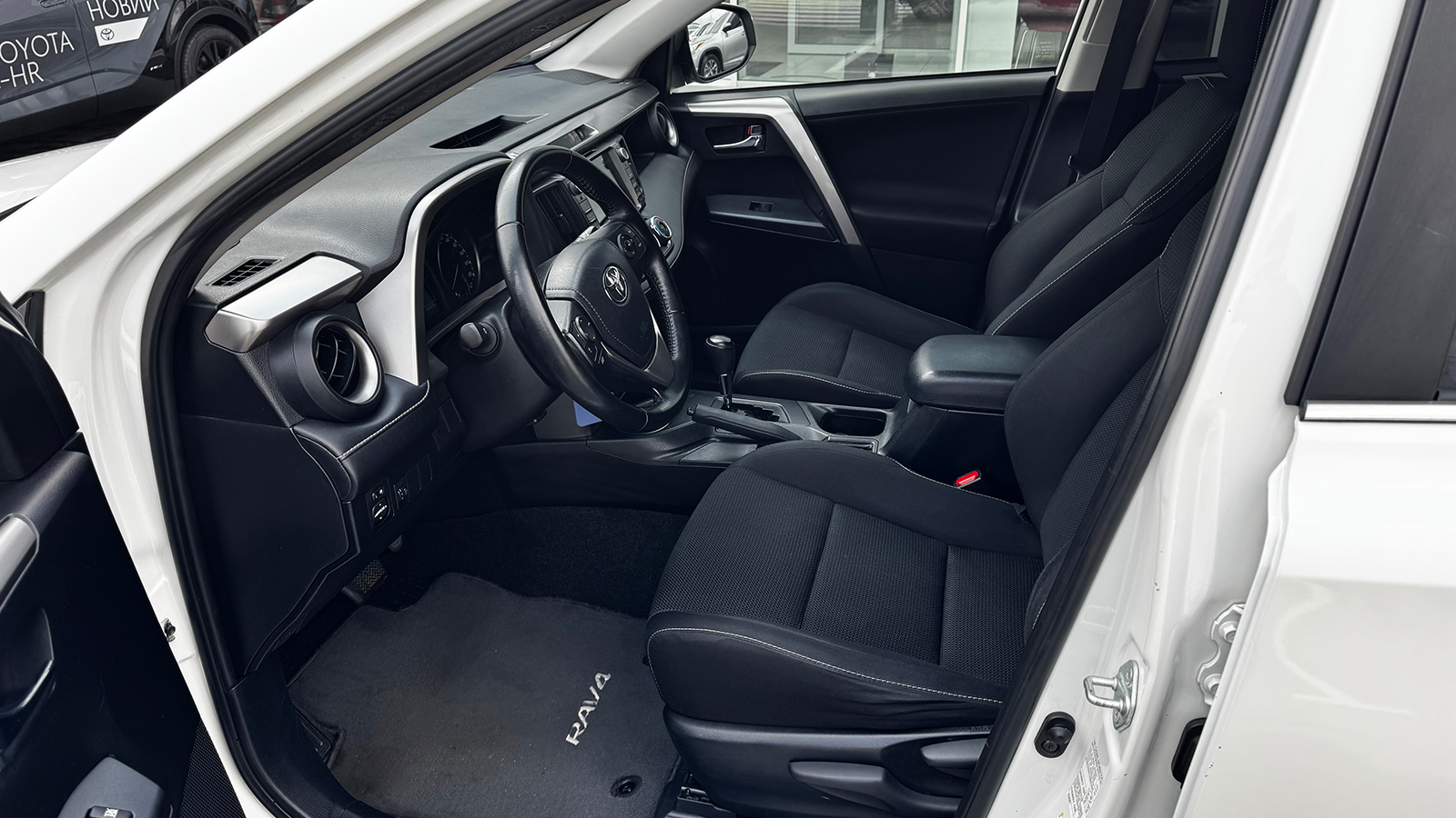 Toyota RAV4 2017 року з пробігом 64536 км, Універсал, Тойота Центр Рівне "Агат Авто", м.Рівне - 960300 ГРН | Фото № 11