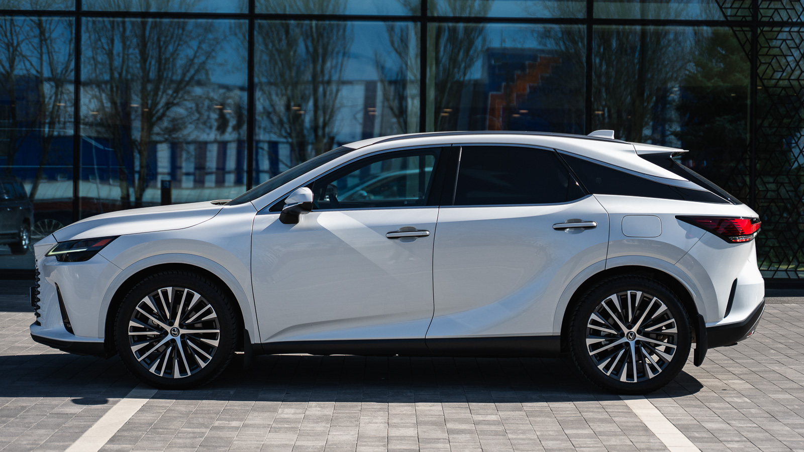 Lexus RX 2023 року з пробігом 42714 км, Універсал, Лексус Дніпро, м.Дніпро - 2840500 ГРН | Фото № 3