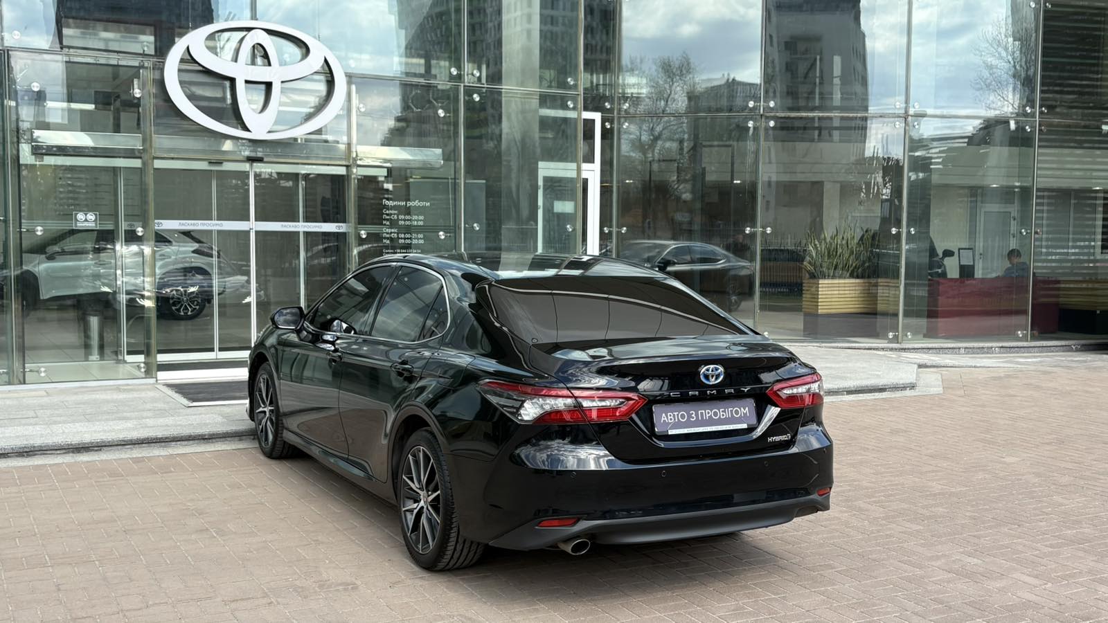 Toyota CAMRY 2021 року з пробігом 200435 км, Седан, Тойота Центр Київ "Автосаміт Укравто", м.Київ - 1191000 ГРН | Фото № 2