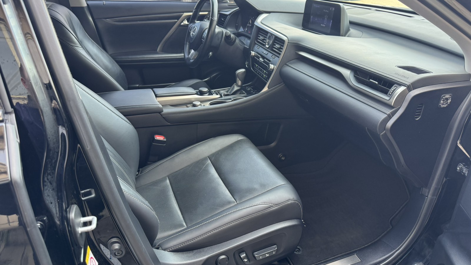 Lexus RX 2018 року з пробігом 80126 км, Універсал, Тойота Центр Київ "Автосаміт Укравто", м.Київ - 1730000 ГРН | Фото № 6