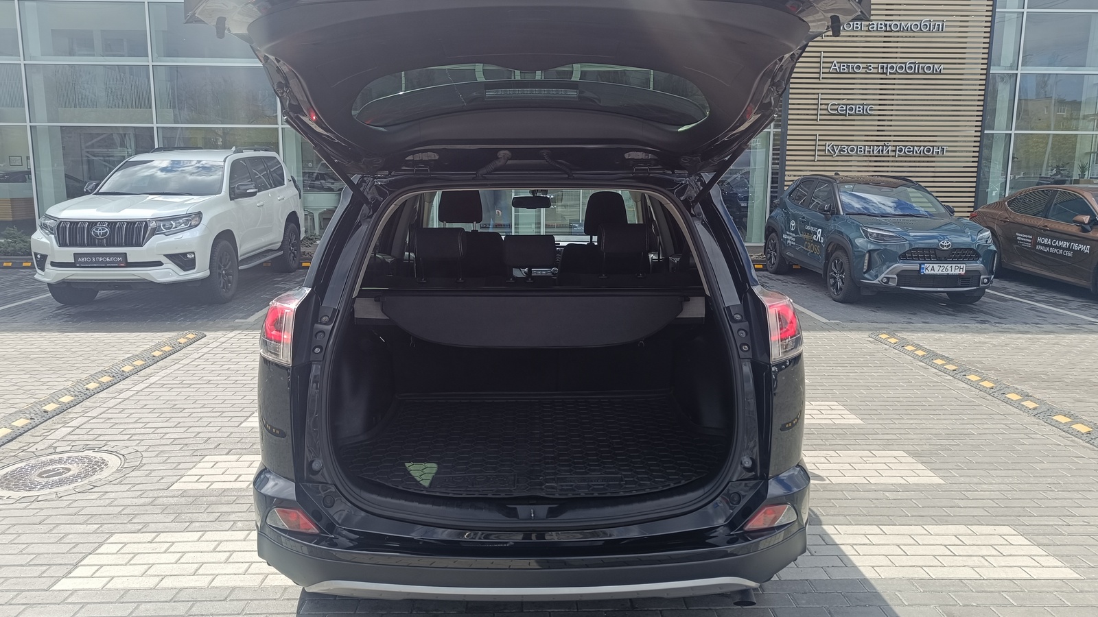 Toyota RAV4 2017 року з пробігом 140836 км, Універсал, Тойота Центр Київ "ВіДі Автострада", м.Київ - 860000 ГРН | Фото № 10