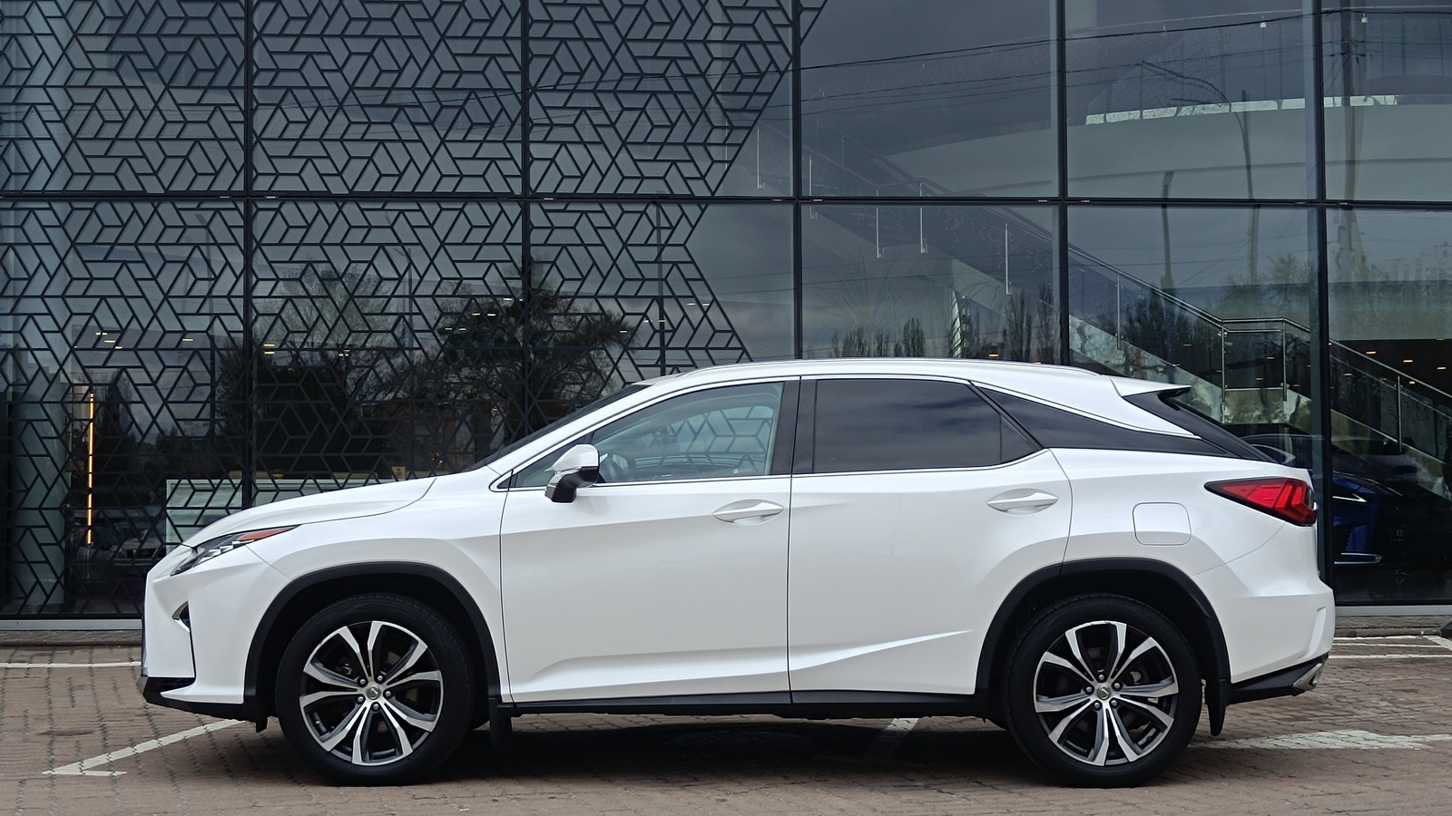 Lexus RX 2016 року, Універсал, Лексус Київ Захід, м.Київ | Фото № 3 Lexus RX 2016 року з пробігом 183251 км, Універсал, Лексус Київ Захід, м.Київ - 1223000 ГРН | Фото № 3
