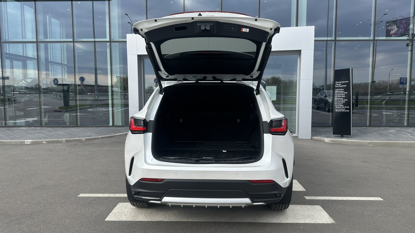 Lexus NX 2024 року з пробігом 6338 км, Універсал, Лексус Київ Аеропорт, м.Київ - 2994453 ГРН | Фото № 10