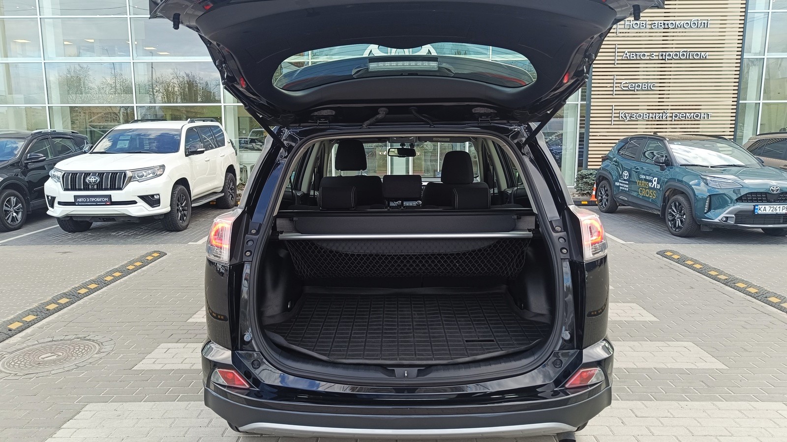 Toyota RAV4 2017 року з пробігом 132219 км, Універсал, Тойота Центр Київ "ВіДі Автострада", м.Київ - 940000 ГРН | Фото № 10