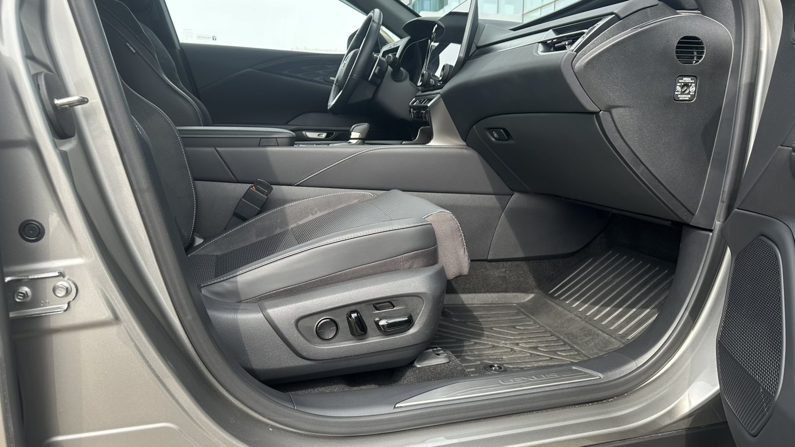 Lexus RX 2024 року з пробігом 8500 км, Універсал, Лексус Київ Аеропорт, м.Київ - 3982000 ГРН | Фото № 6