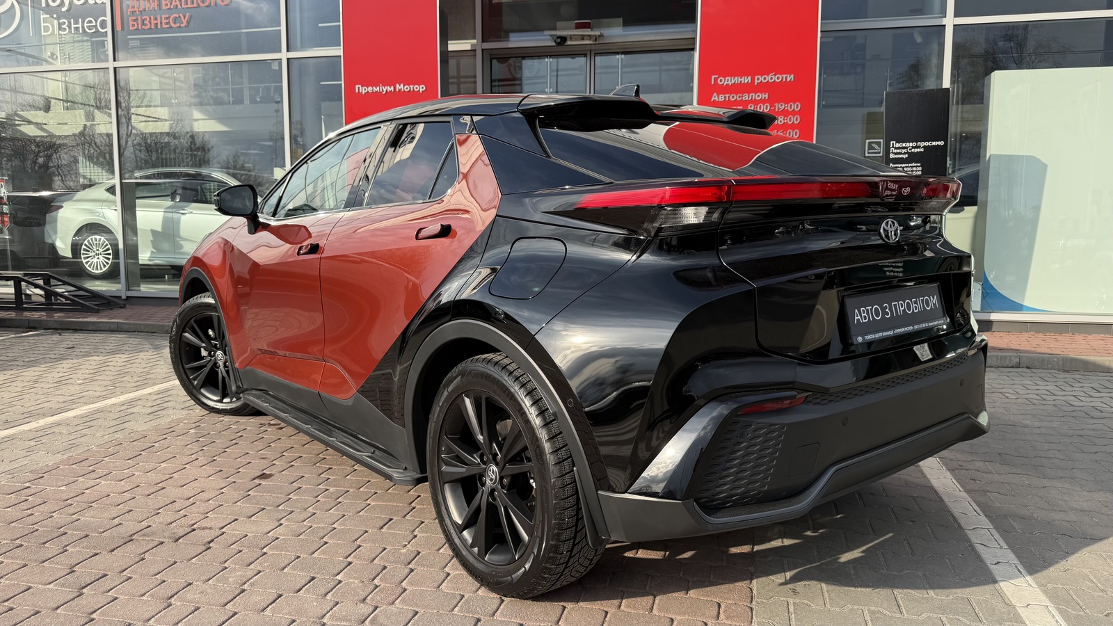 Toyota C-HR 2025 року з пробігом 4844 км, Хетчбек, Тойота Центр Вінниця "Преміум Мотор", м.Вінниця - 1835000 ГРН | Фото № 2