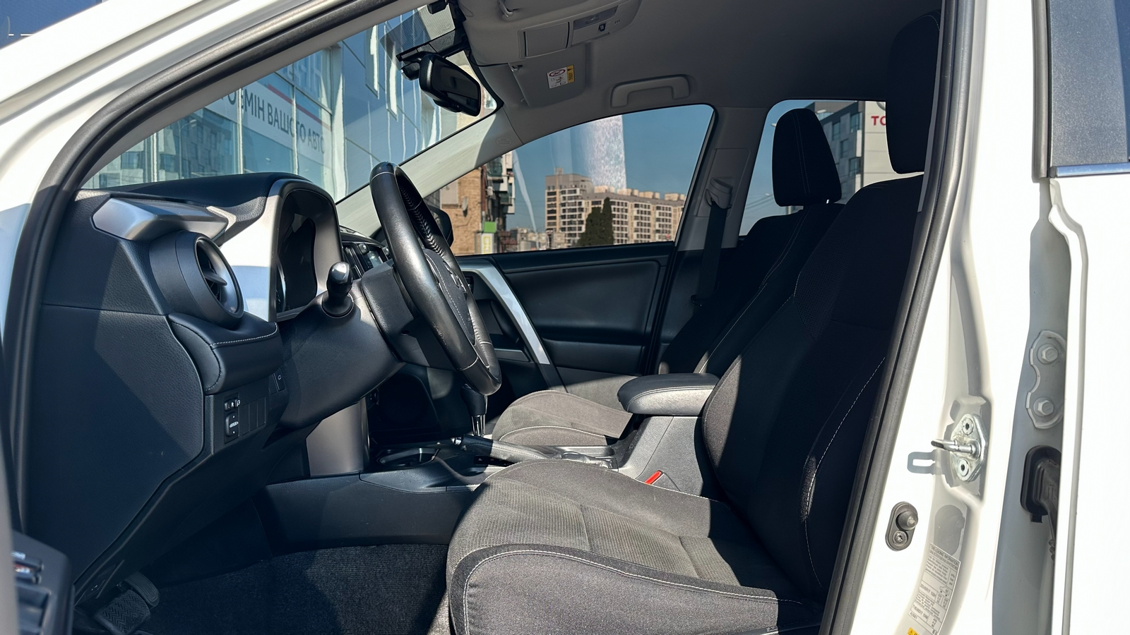 Toyota RAV4 2017 року з пробігом 177912 км, Універсал, Тойота Центр Харків "Артсіті", м.Харків - 902000 ГРН | Фото № 12