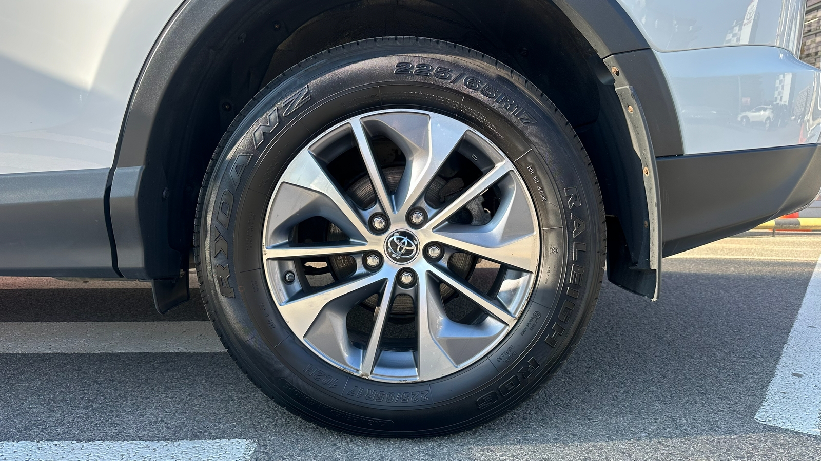 Toyota RAV4 2017 року з пробігом 177912 км, Універсал, Тойота Центр Харків "Артсіті", м.Харків - 902000 ГРН | Фото № 16