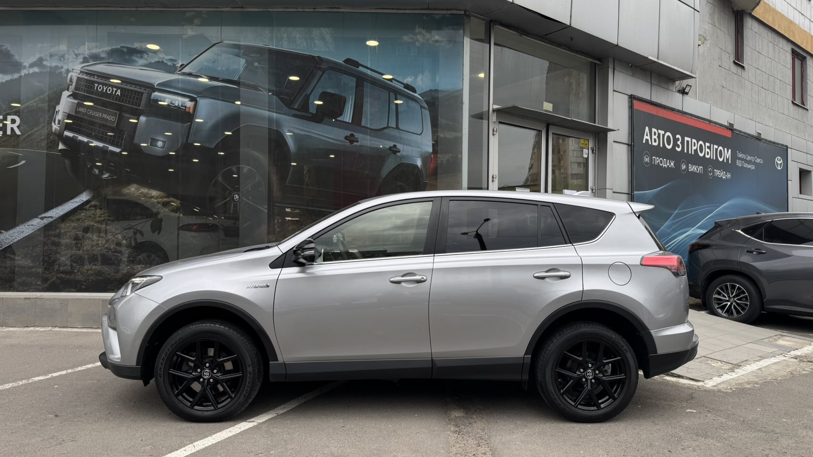 Toyota RAV4 2018 року з пробігом 69996 км, Універсал, Тойота Центр Одеса "ВіДі Пальміра", м.Одеса - 1100000 ГРН | Фото № 3