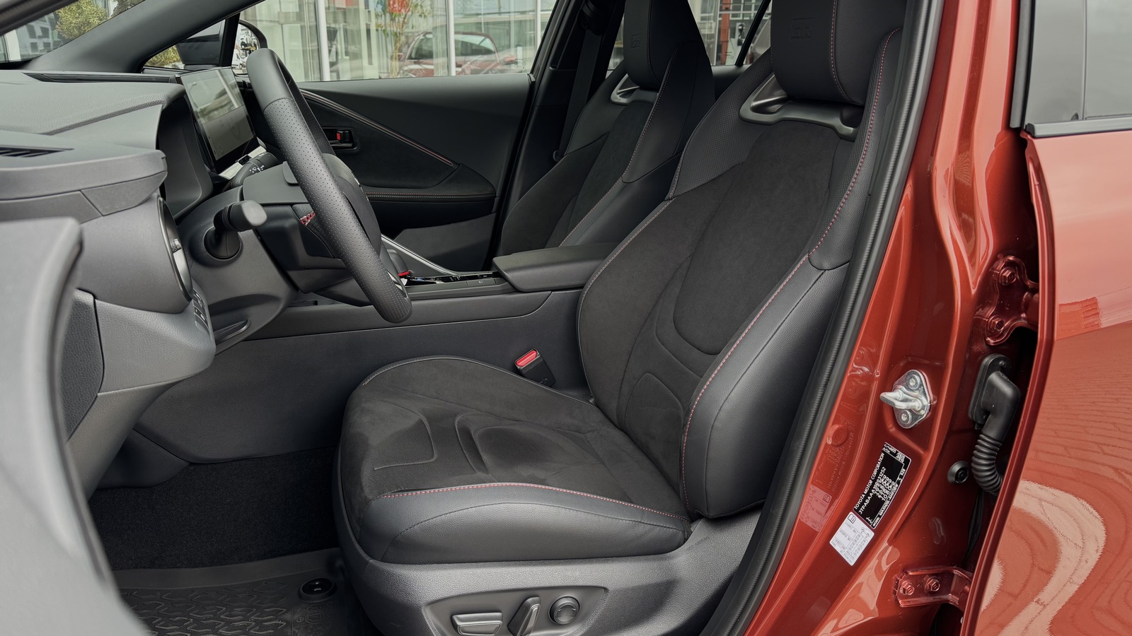 Toyota C-HR 2025 року з пробігом 176 км, Хетчбек, Тойота Центр Чернігів "Соллі-Плюс", м.Чернігів - 1850000 ГРН | Фото № 12