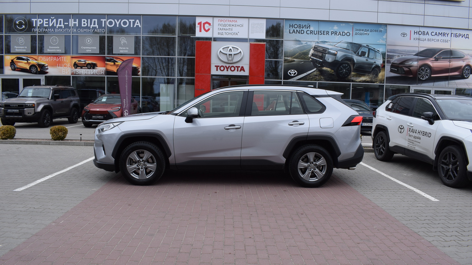 Toyota RAV4 2023 року з пробігом 67675 км, Універсал, Тойота Центр Житомир "Стар - Кар", м.Житомир - 1403920 ГРН | Фото № 3