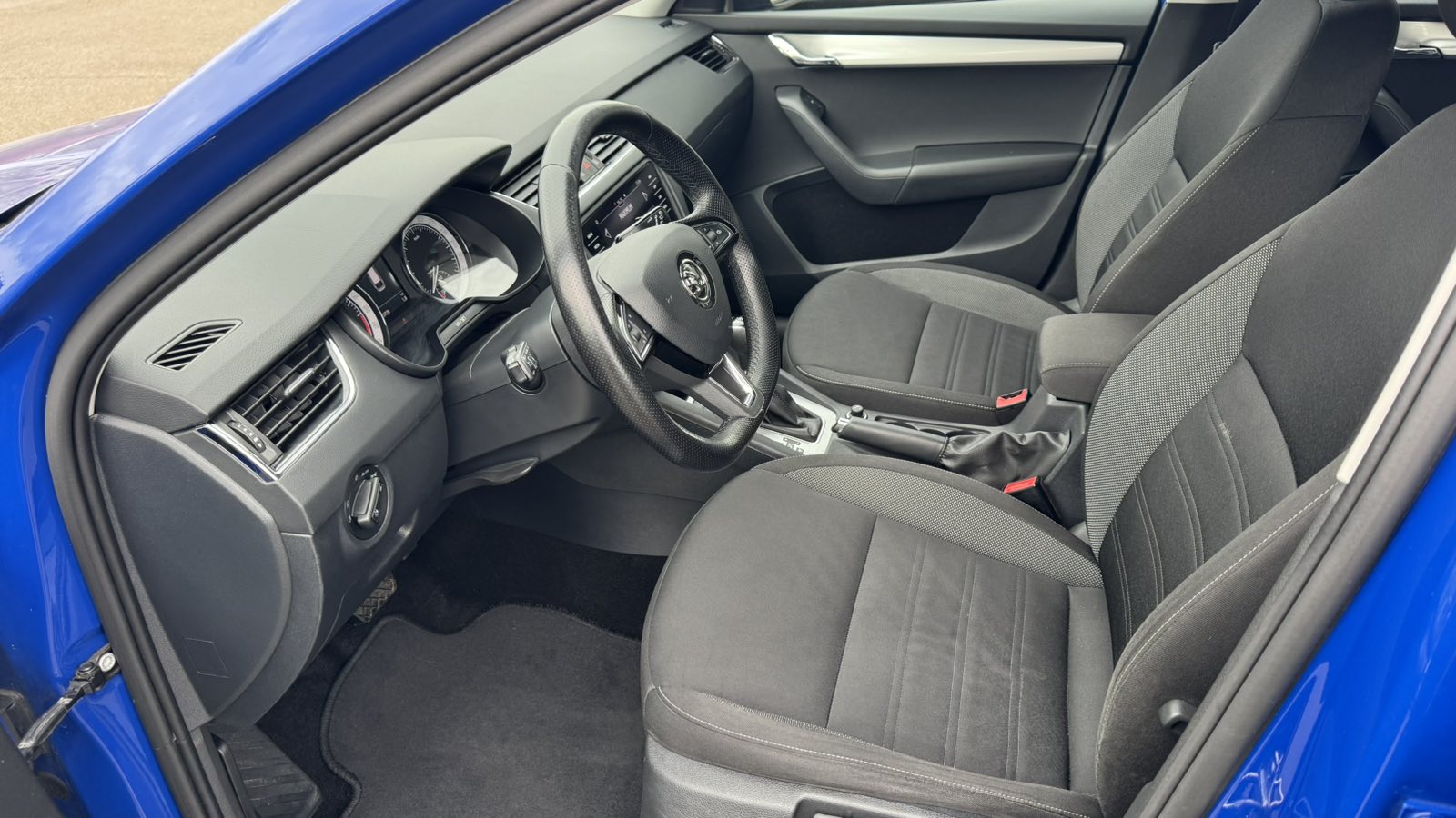 Інші авто SKODA OCTAVIA 2019 року з пробігом 98708 км, Універсал, Тойота Центр Київ "Автосаміт Укравто", м.Київ - 910000 ГРН | Фото № 12