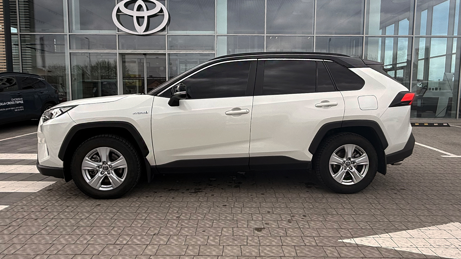 Toyota RAV4 2019 року з пробігом 82239 км, Універсал, Тойота Центр Рівне "Агат Авто", м.Рівне - 1331520 ГРН | Фото № 3