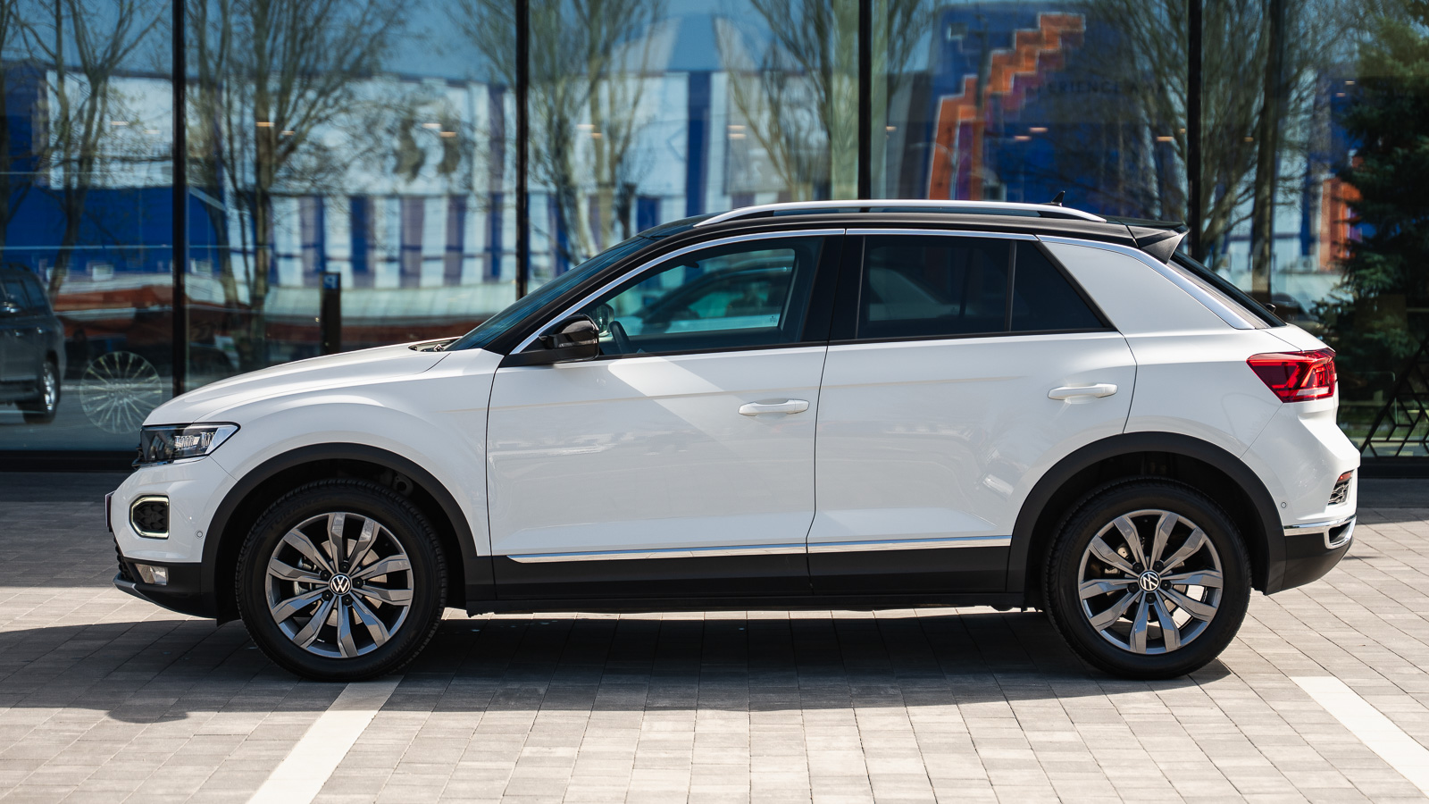 Інші авто VOLKSWAGEN T-Roc 2021 року з пробігом 22859 км, Універсал, Лексус Дніпро, м.Дніпро - 1124375 ГРН | Фото № 3