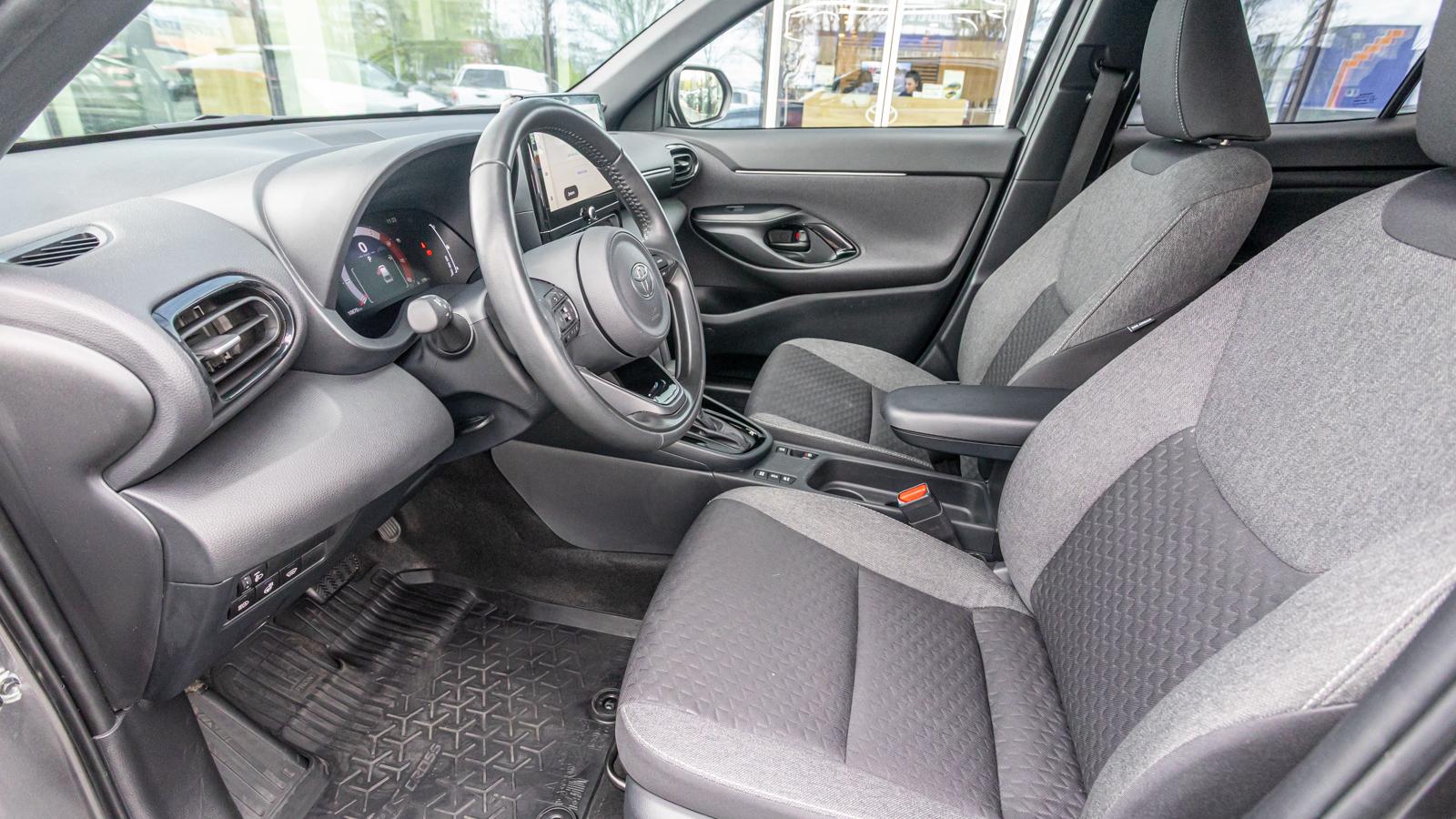 Toyota YARIS CROSS 2025 року з пробігом 10868 км, Хетчбек, Тойота Центр Дніпро "Алмаз Мотор" на Запорізькому шосе, м.Дніпро - 1320000 ГРН | Фото № 14