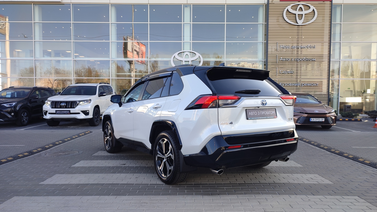 Toyota RAV4 Plug-In 2023 року з пробігом 73757 км, Універсал, Тойота Центр Київ "ВіДі Автострада", м.Київ - 2340000 ГРН | Фото № 2