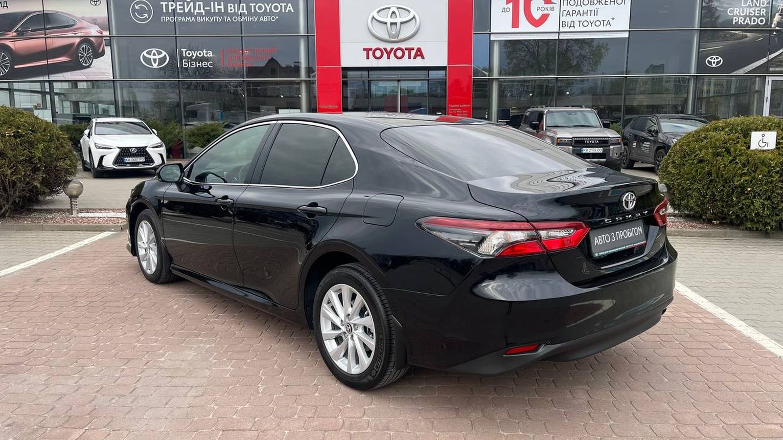 Toyota CAMRY 2023 року з пробігом 38937 км, Седан, Тойота Центр Хмельницький "Гранд Мотор", м.Хмельницький - 1257000 ГРН | Фото № 2
