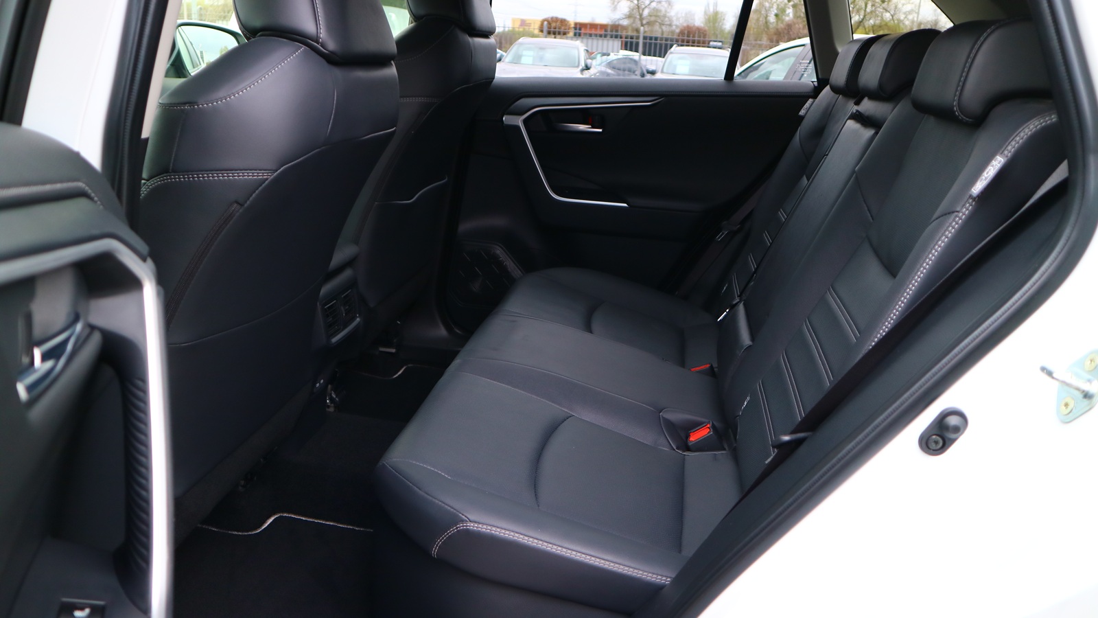 Toyota RAV4 2025 року з пробігом 10900 км, Універсал, Тойота Центр Київ "Автосаміт Укравто Столичне", м.Київ - 2365000 ГРН | Фото № 14