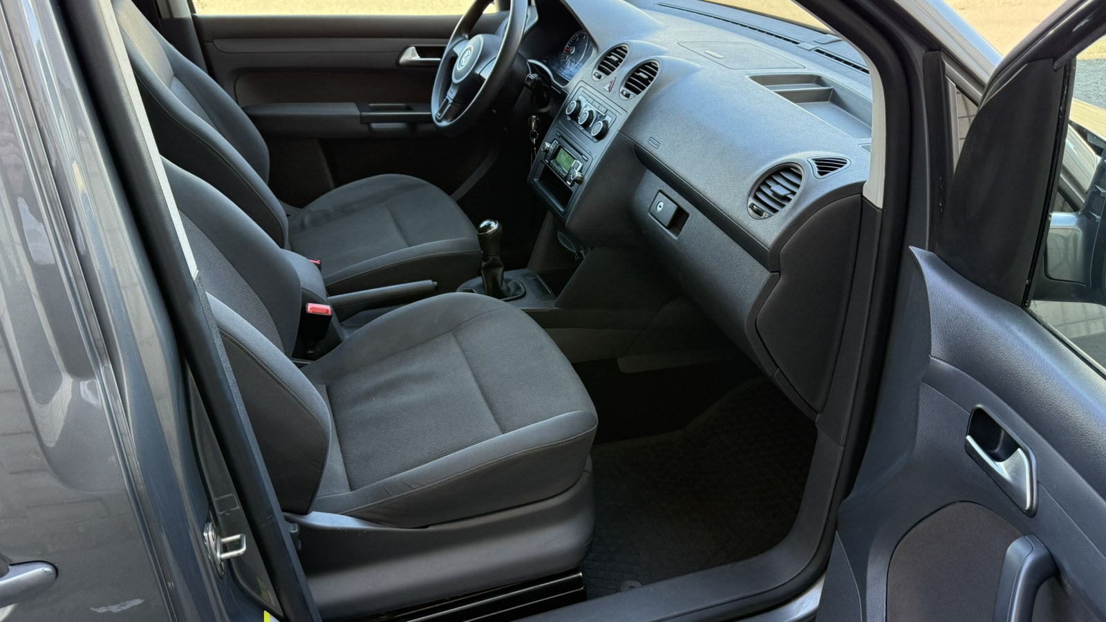 Інші авто VOLKSWAGEN Caddy 2013 року з пробігом 226150 км, Універсал, Тойота Центр Київ "Автосаміт Укравто", м.Київ - 578000 ГРН | Фото № 6