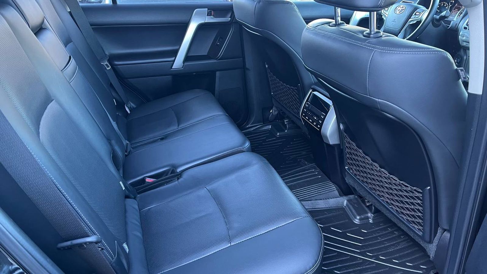 Toyota LAND CRUISER PRADO 2019 року з пробігом 200804 км, Універсал, Тойота Центр Хмельницький "Гранд Мотор", м.Хмельницький - 1590000 ГРН | Фото № 7