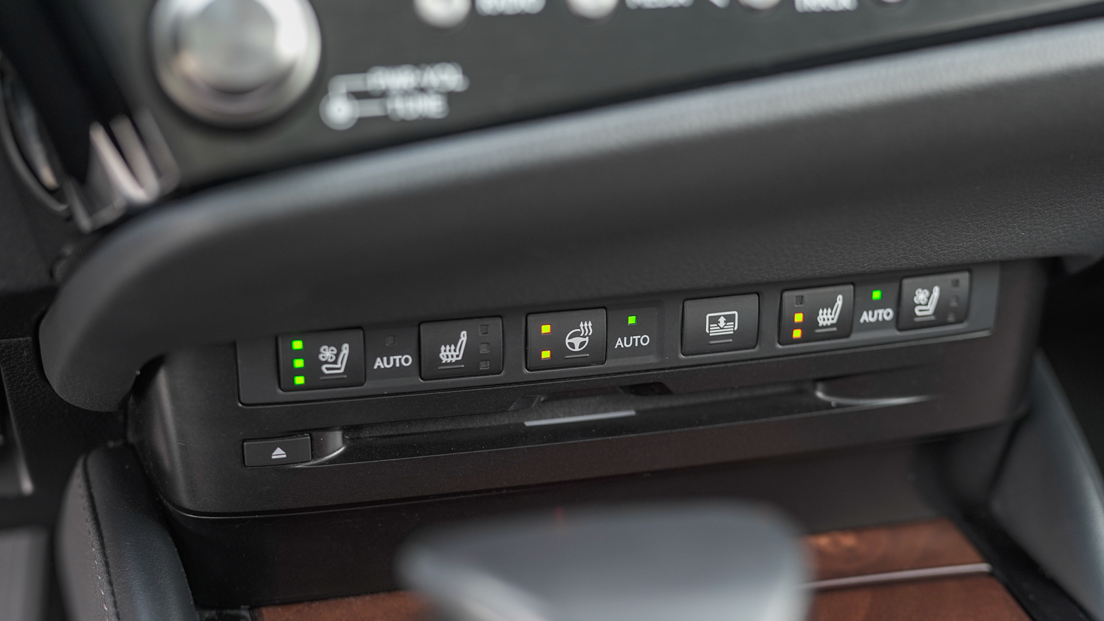 Lexus ES 2021 року з пробігом 91017 км, Седан, Лексус Львів, м.Львів - 1411200 ГРН | Фото № 37