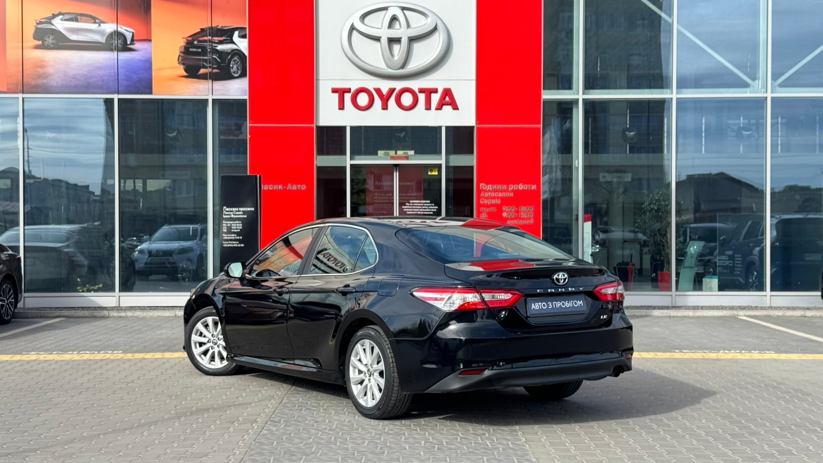 Toyota CAMRY 2018 року з пробігом 59213 км, Седан, Тойота Центр Івано-Франківськ "Класик-Авто", м.Івано-Франківськ - 836000 ГРН | Фото № 2