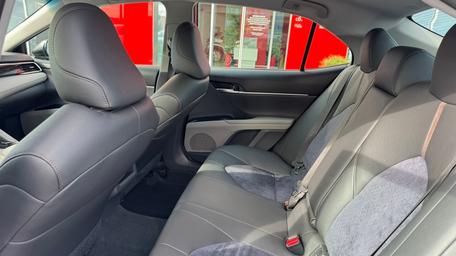 Toyota CAMRY 2018 року з пробігом 59213 км, Седан, Тойота Центр Івано-Франківськ "Класик-Авто", м.Івано-Франківськ - 836000 ГРН | Фото № 11