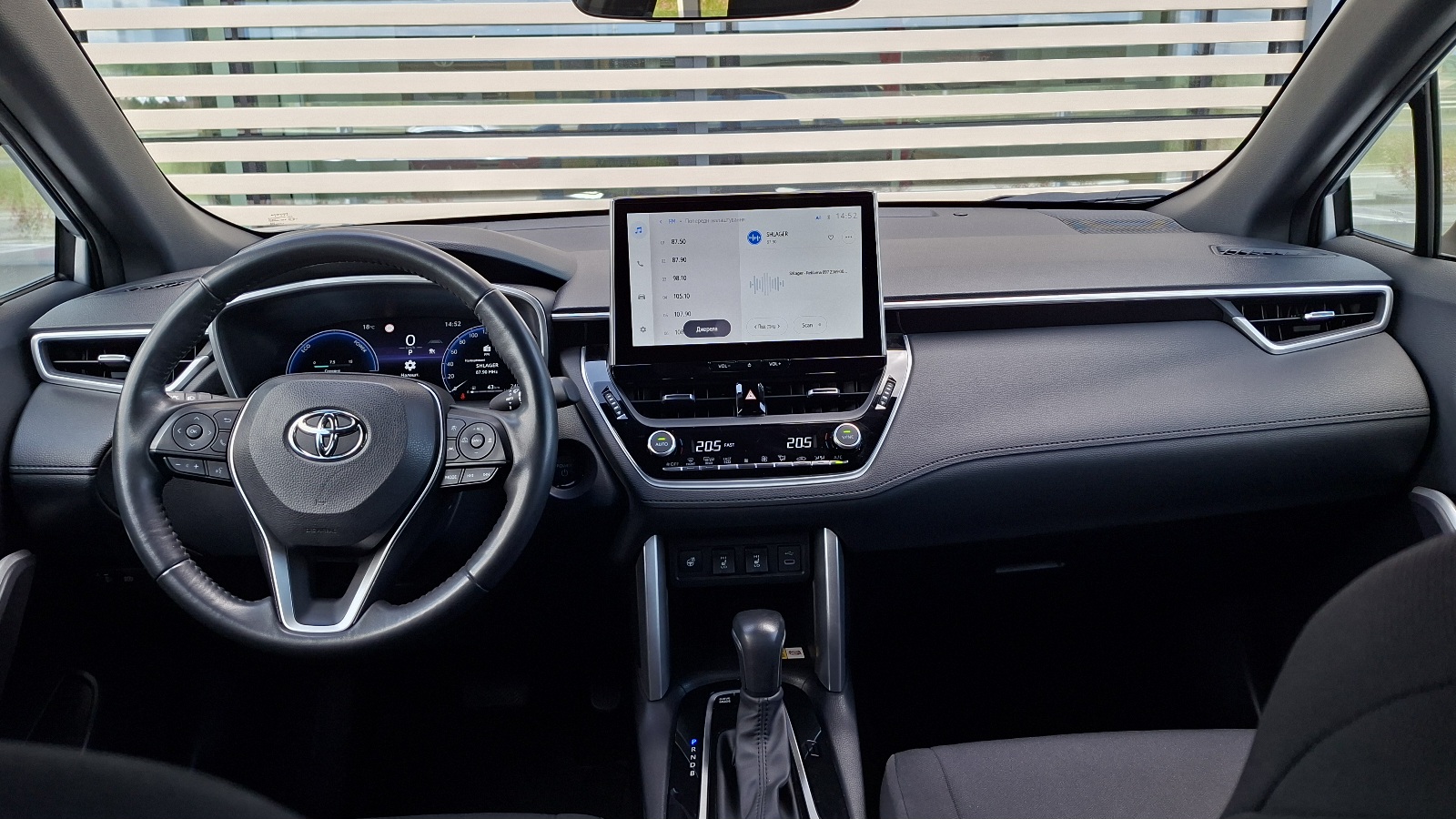 Toyota COROLLA CROSS 2024 року з пробігом 23611 км, Універсал, Тойота Центр Ужгород "Карат Мотор", м.Ужгородський район, с. Баранинці - 1450000 ГРН | Фото № 8