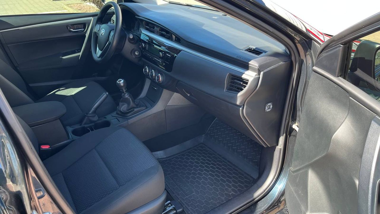 Toyota COROLLA 2014 року з пробігом 85997 км, Седан, Тойота Центр Хмельницький "Гранд Мотор", м.Хмельницький - 462000 ГРН | Фото № 6