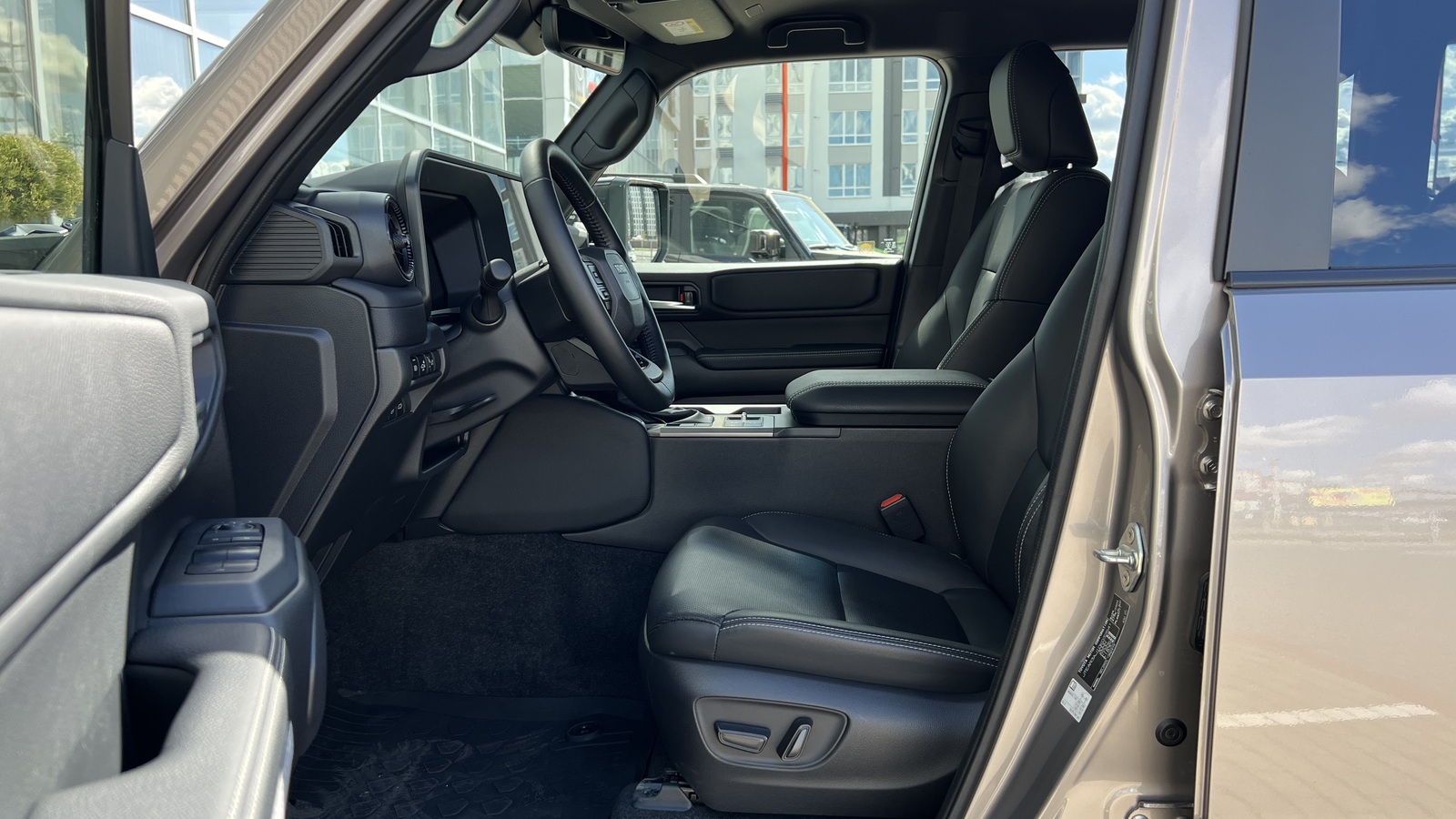 Toyota LAND CRUISER PRADO 2025 року з пробігом 10127 км, Універсал, Тойота Центр Чернігів "Соллі-Плюс", м.Чернігів - 2820000 ГРН | Фото № 12