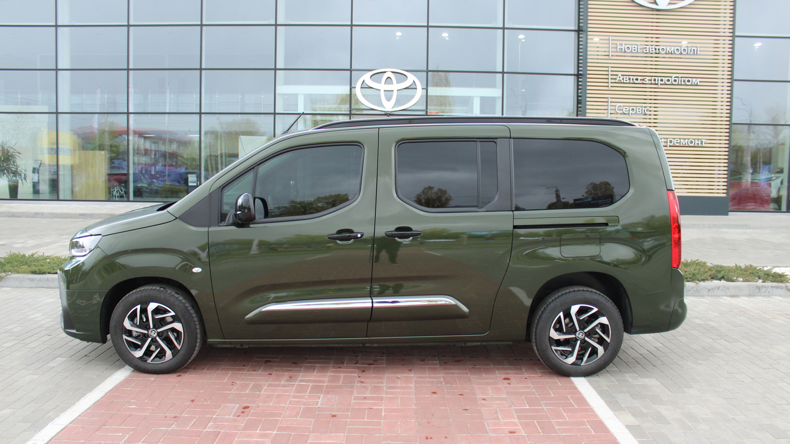 Toyota PROACE CITY VERSO 2025 року з пробігом 14571 км, Універсал, Тойота Центр Черкаси "Мотор Сіті", м.Черкаси - 1395000 ГРН | Фото № 3