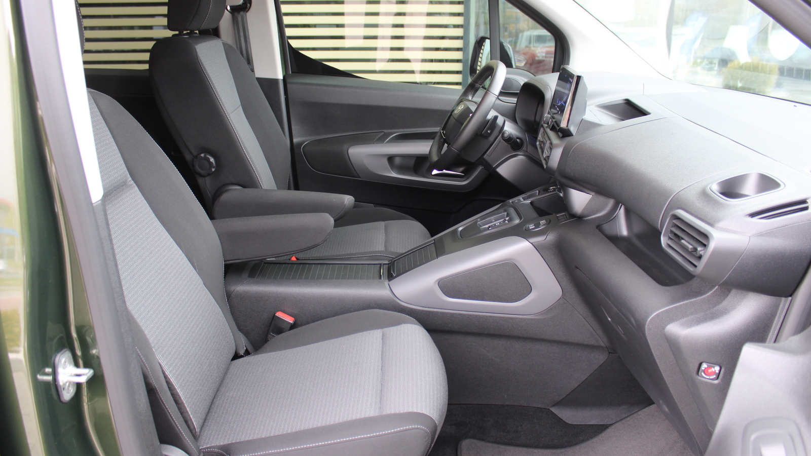 Toyota PROACE CITY VERSO 2025 року з пробігом 14571 км, Універсал, Тойота Центр Черкаси "Мотор Сіті", м.Черкаси - 1395000 ГРН | Фото № 6