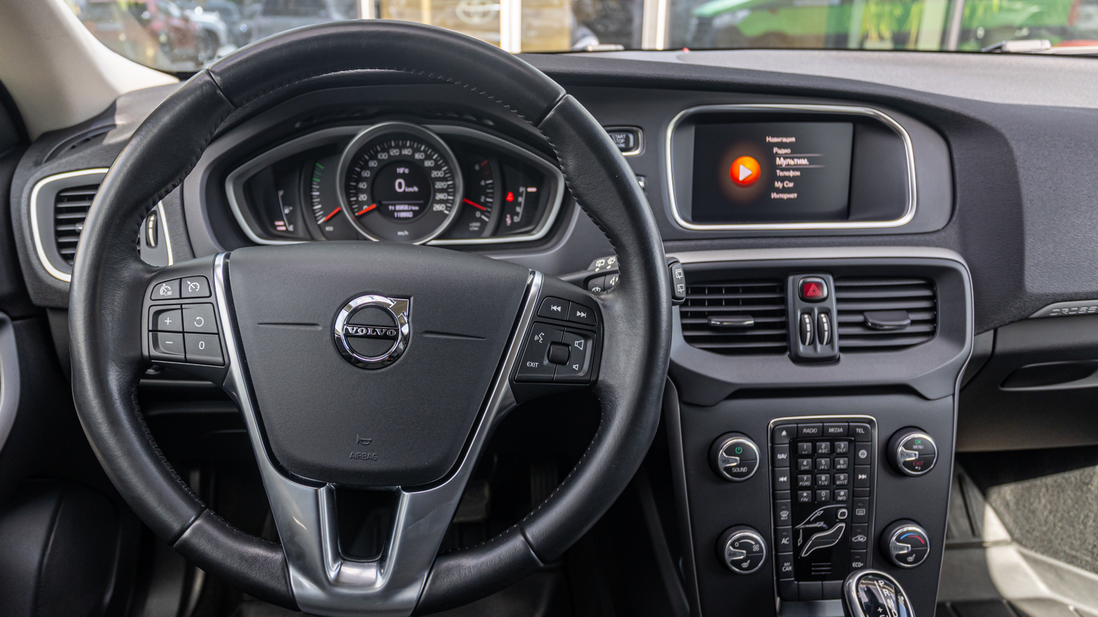 Інші авто VOLVO V40 2017 року з пробігом 118745 км, Хетчбек, Тойота Центр Дніпро "Алмаз Мотор" на Запорізькому шосе, м.Дніпро - 815000 ГРН | Фото № 9