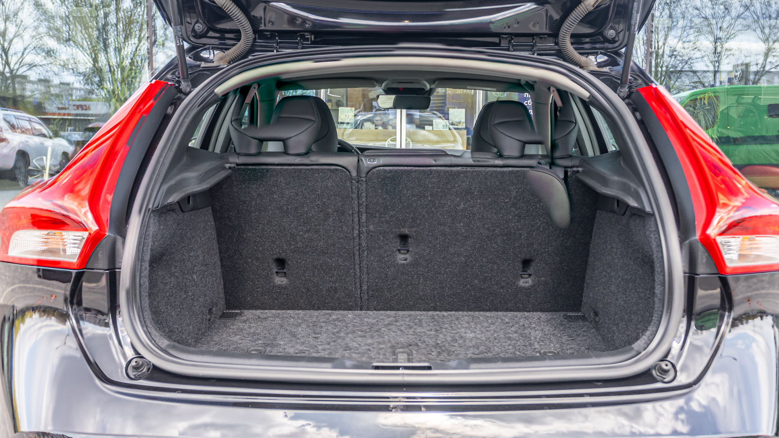 Інші авто VOLVO V40 2017 року з пробігом 118745 км, Хетчбек, Тойота Центр Дніпро "Алмаз Мотор" на Запорізькому шосе, м.Дніпро - 815000 ГРН | Фото № 11